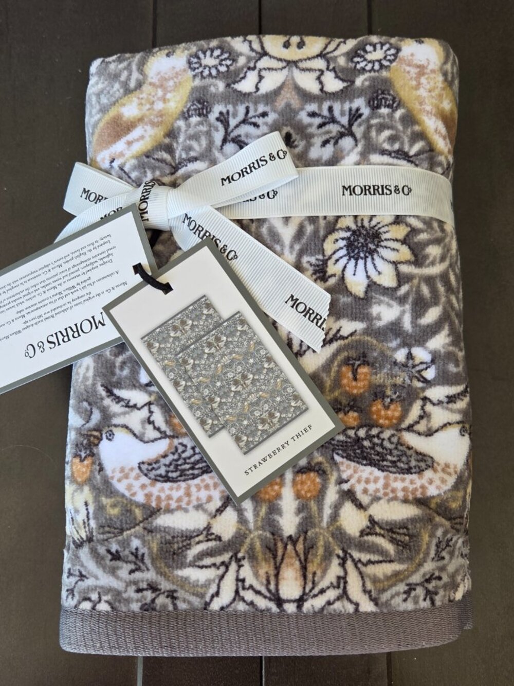 2 Morris & Co. William Morris Strawberry Thief Floral Velour HAND Towels NWT - Picture 4 of 7
